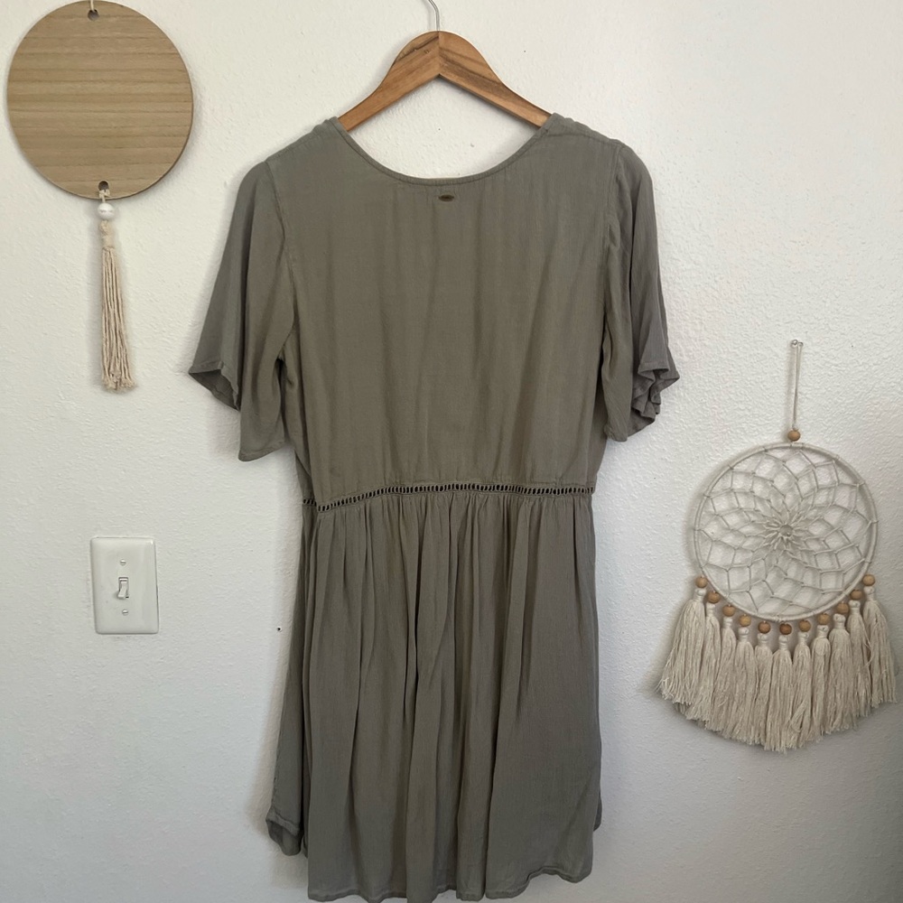 Gray green V-Neck Dress - Picture 5 of 5